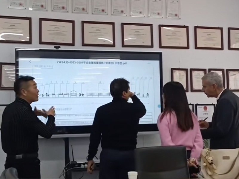2025YP街机电子冷弯开年大捷！新年新征程YP街机电子冷弯门框机敲开西班牙市场大门